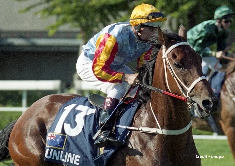 TOP 10 RACEHORSES OF THE PAST 25 YEARS